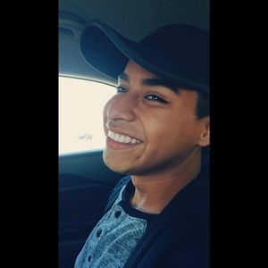 Meet your Posher, Santiago